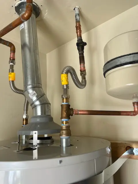 Water heater installation and plumbing repair in Kingsborough Ridge